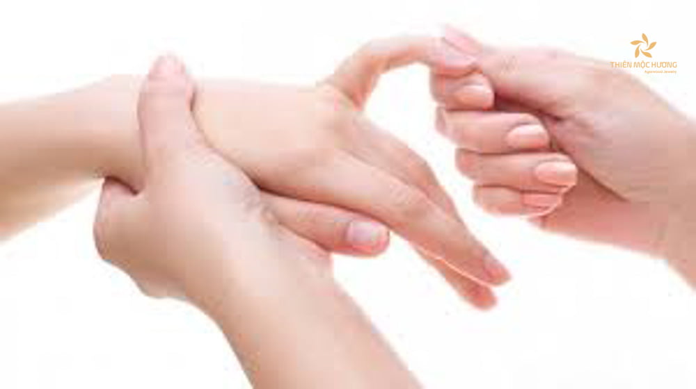 Vượt quá giới hạn với ngón tay